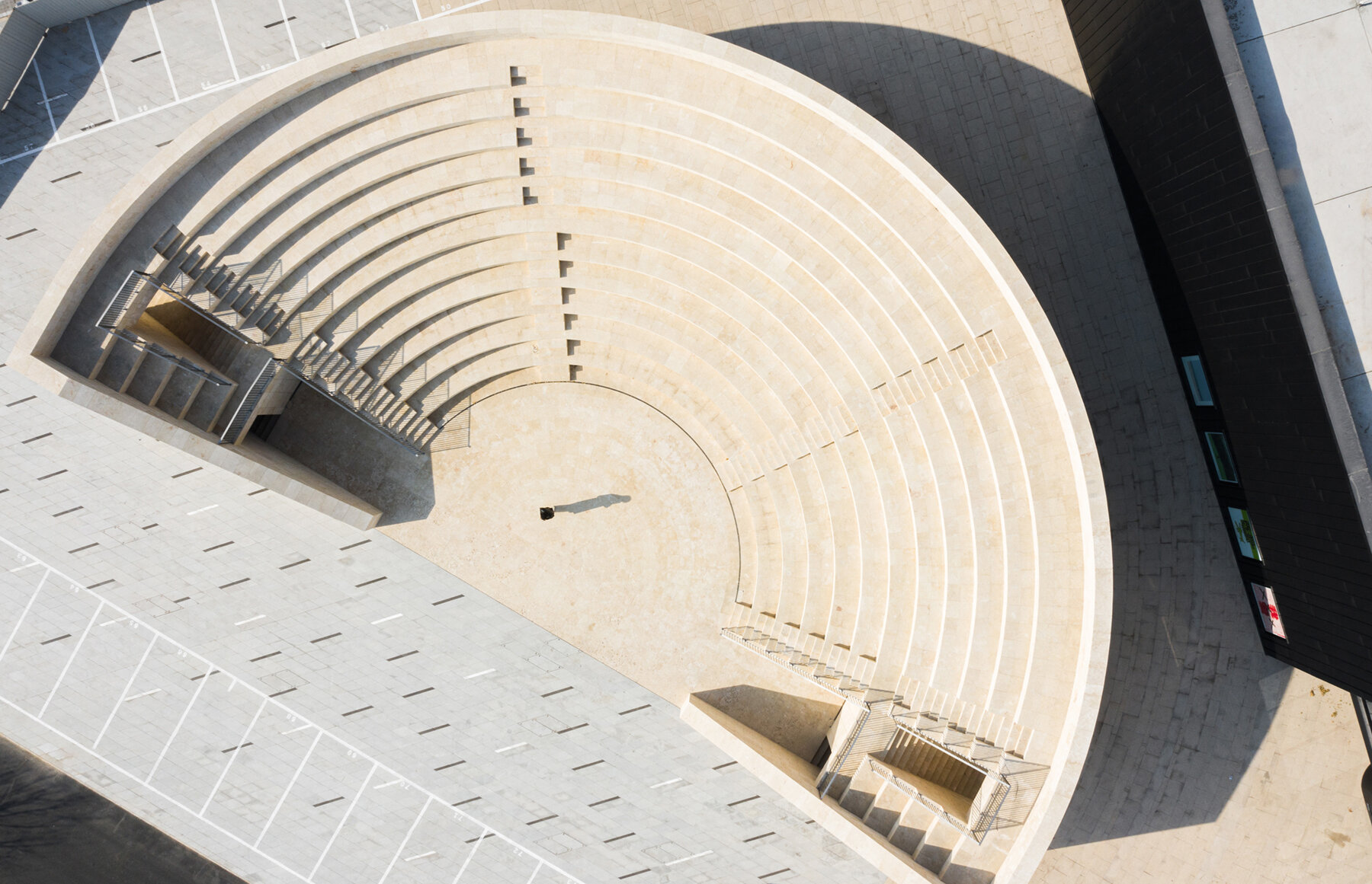trace-architecture-office-TAO-aranya-theater-hebei-china-designboom-06a