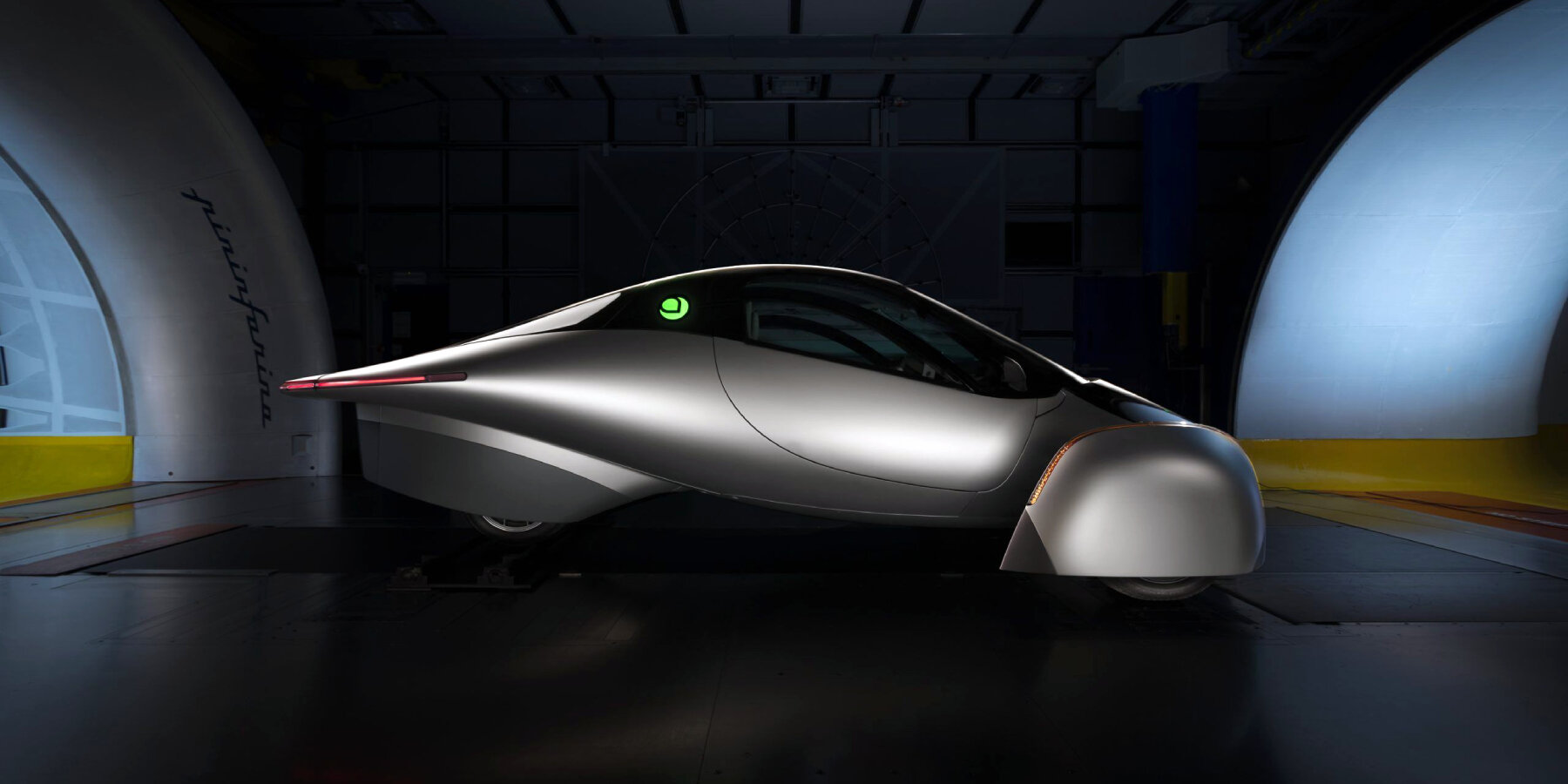 aptera-solar-power-car-pininfarina-wind-tunnel-test-designboom-ban