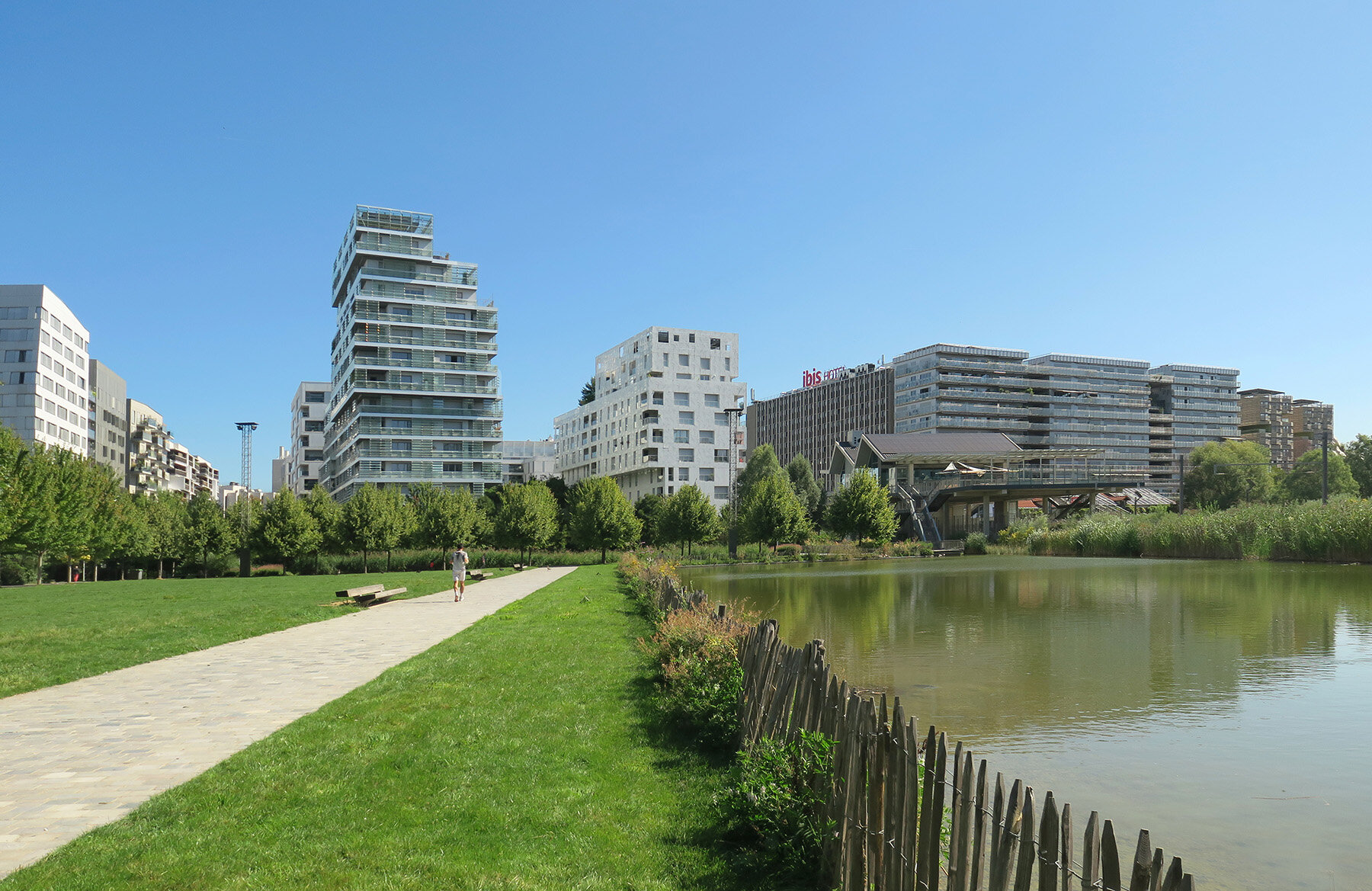 paul-clemence-paris-eco-district-designboom-full-9