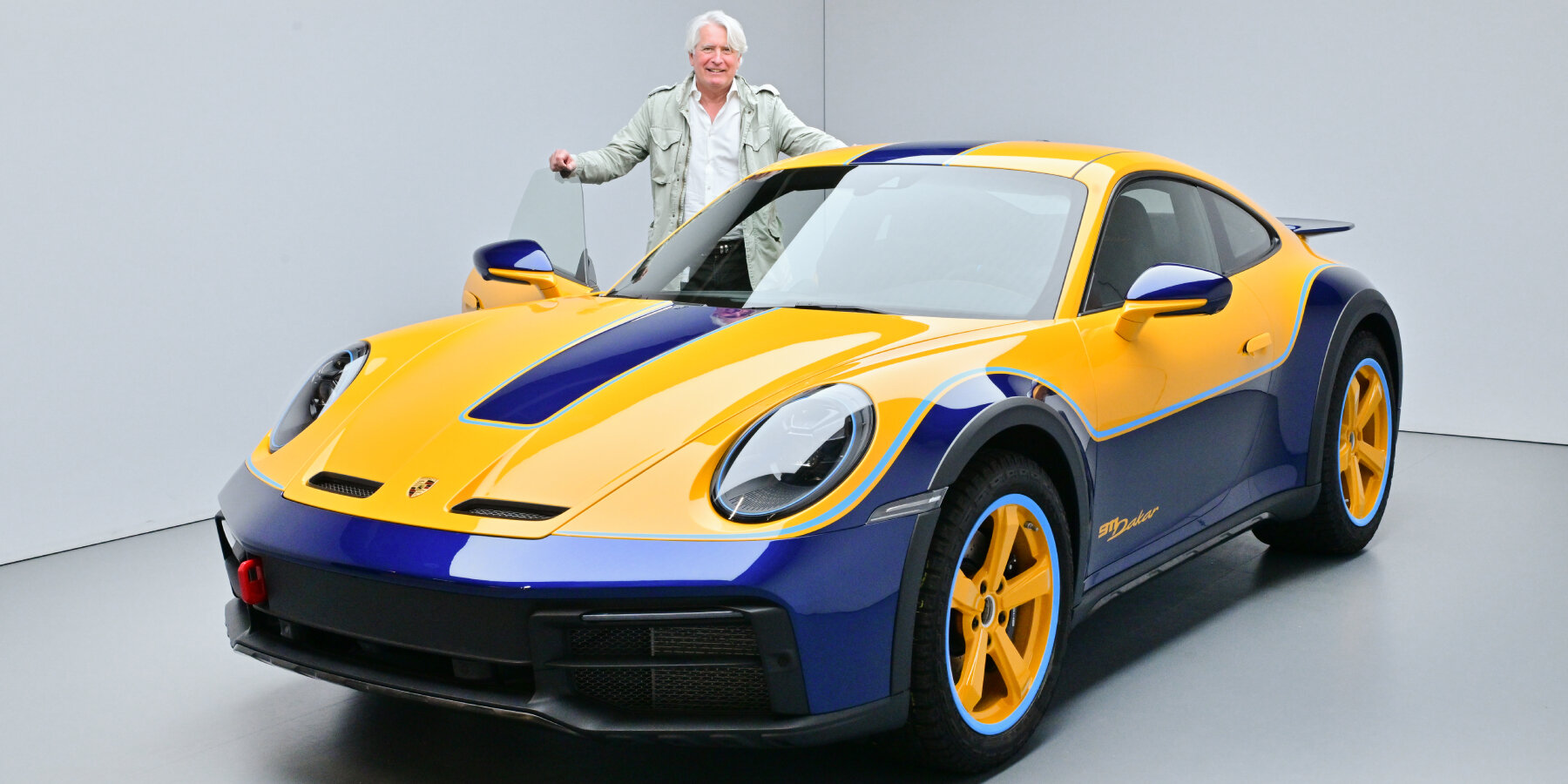 porsche-sonderwunsch-911-dakar-luca-trazzi-designboom-ban3