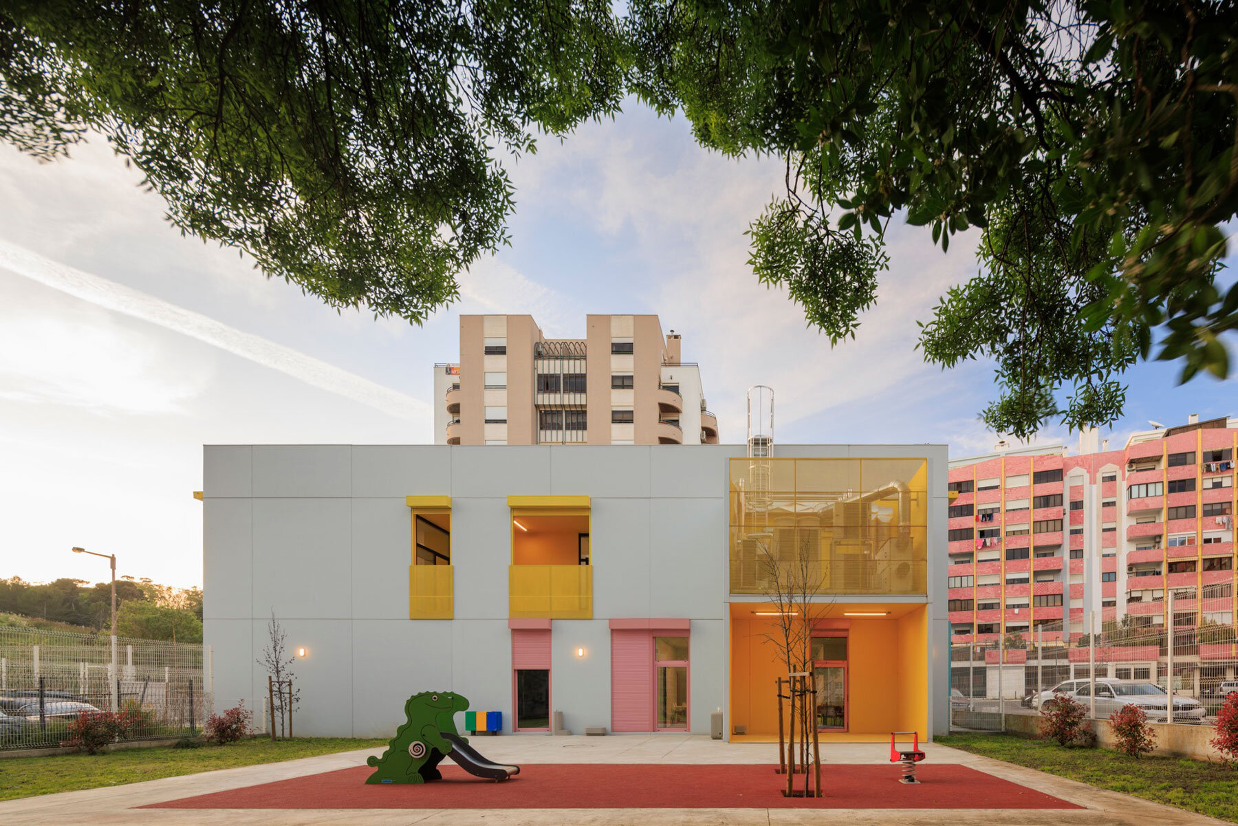4-modular-kindergartens-summary-designboom-1800-3