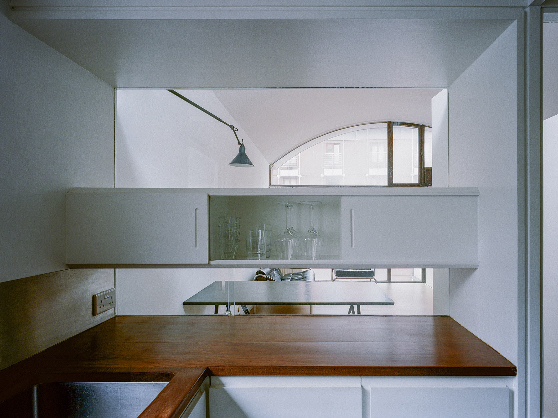 crescent-house-TYPE-united-kingdom-designboom-06a