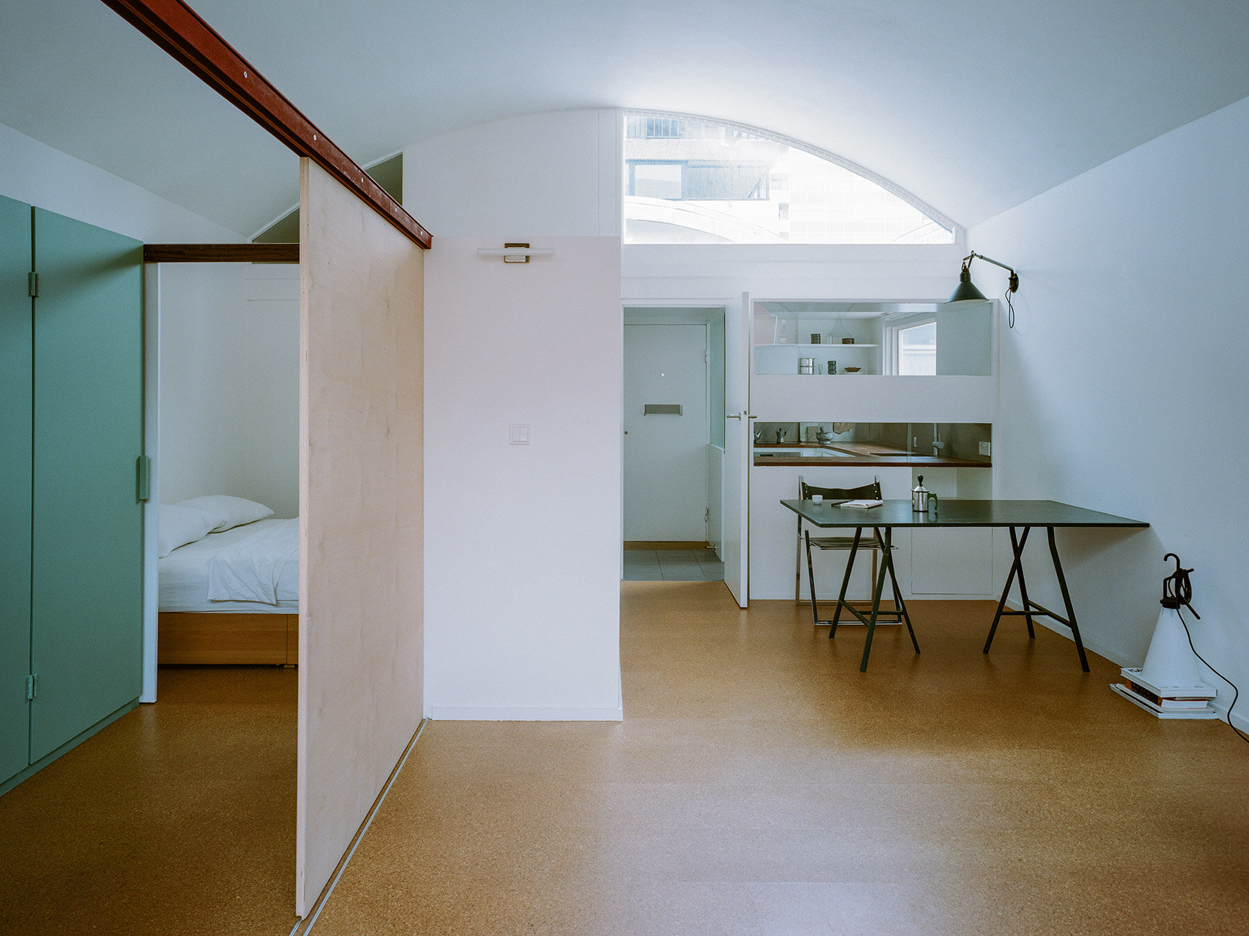 crescent-house-TYPE-united-kingdom-designboom-08a