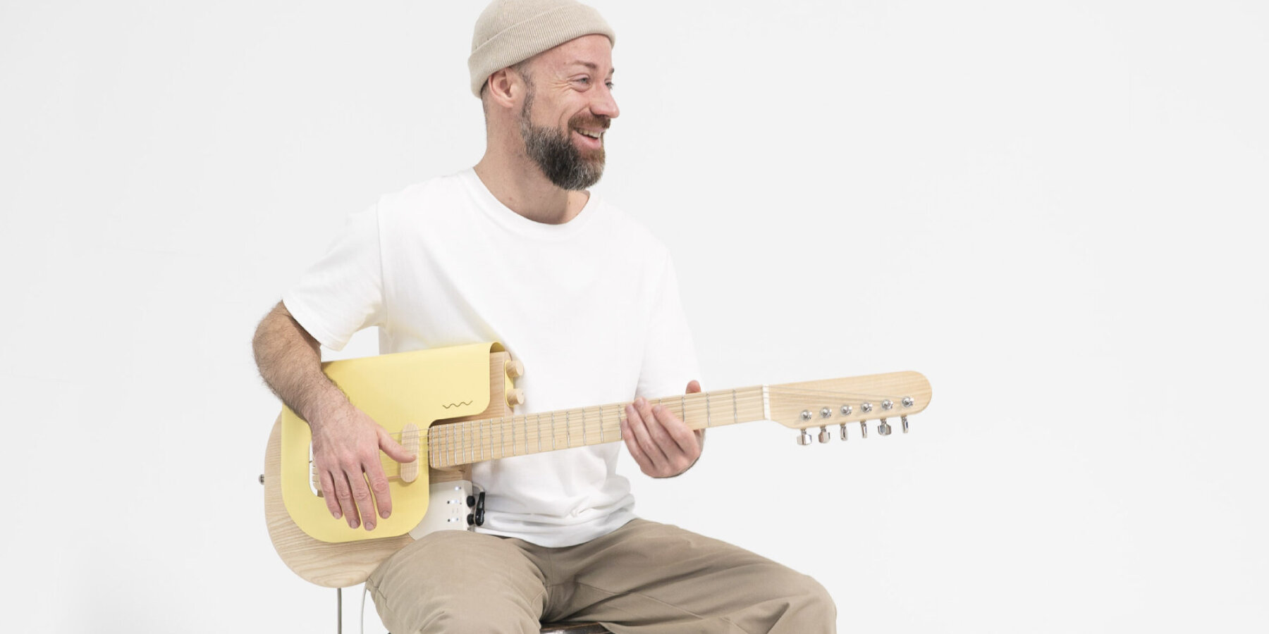 electric-guitar-sine-verso-instruments-designboom-ban2