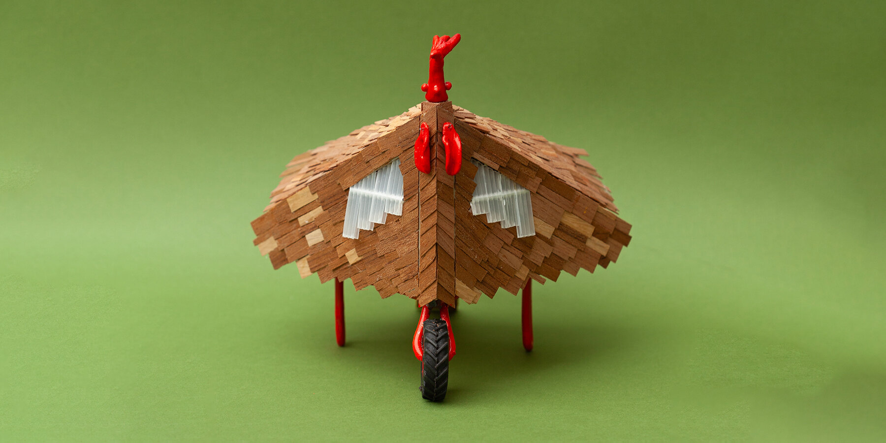 heir-and-a-spare-chicken-coop-grizedale-arts-lake-district-uk-designboom-1800-3