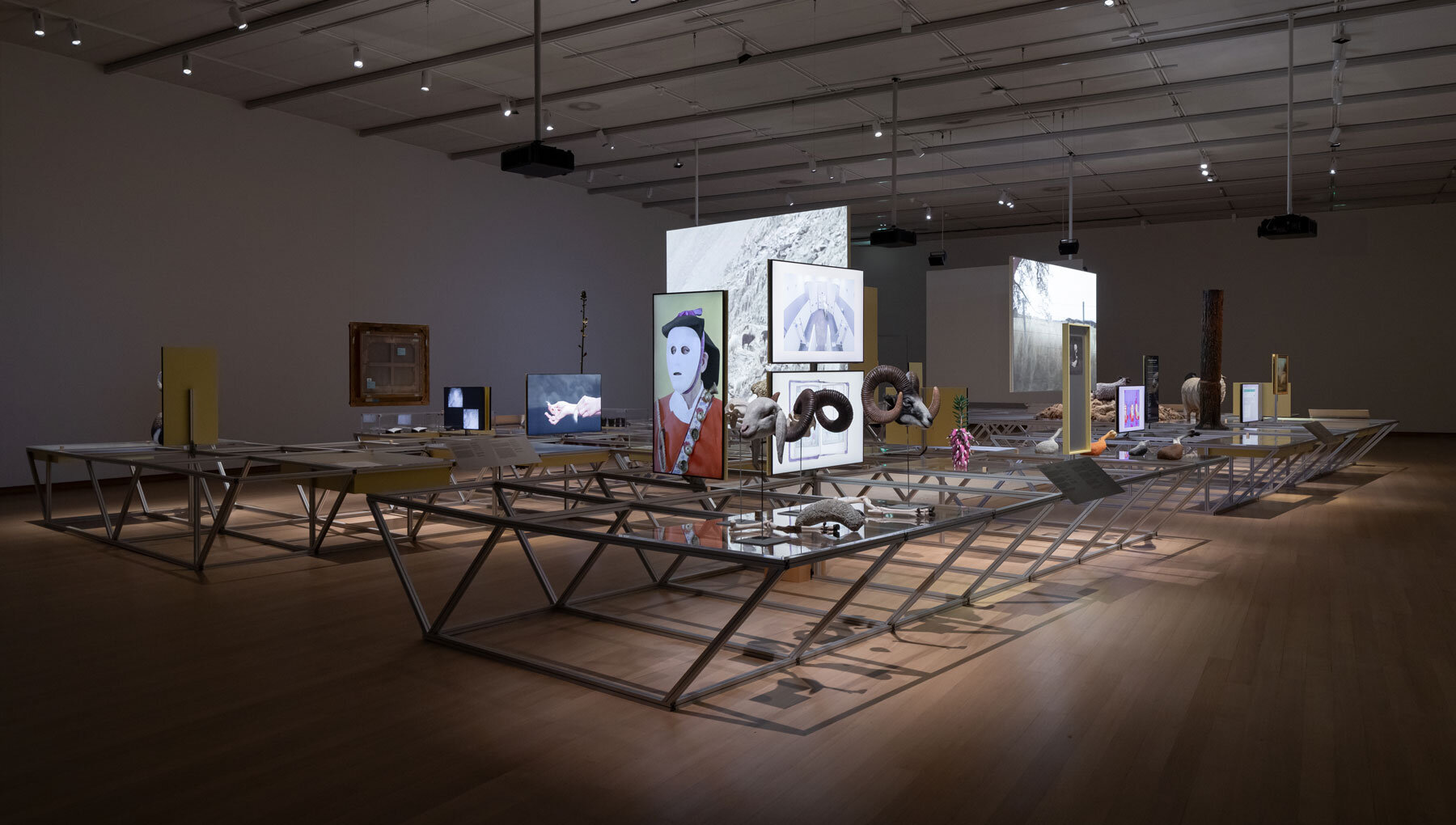 oltre-terra-exhibition-formafantasma-stedelijk-museum-designboom-1800-2