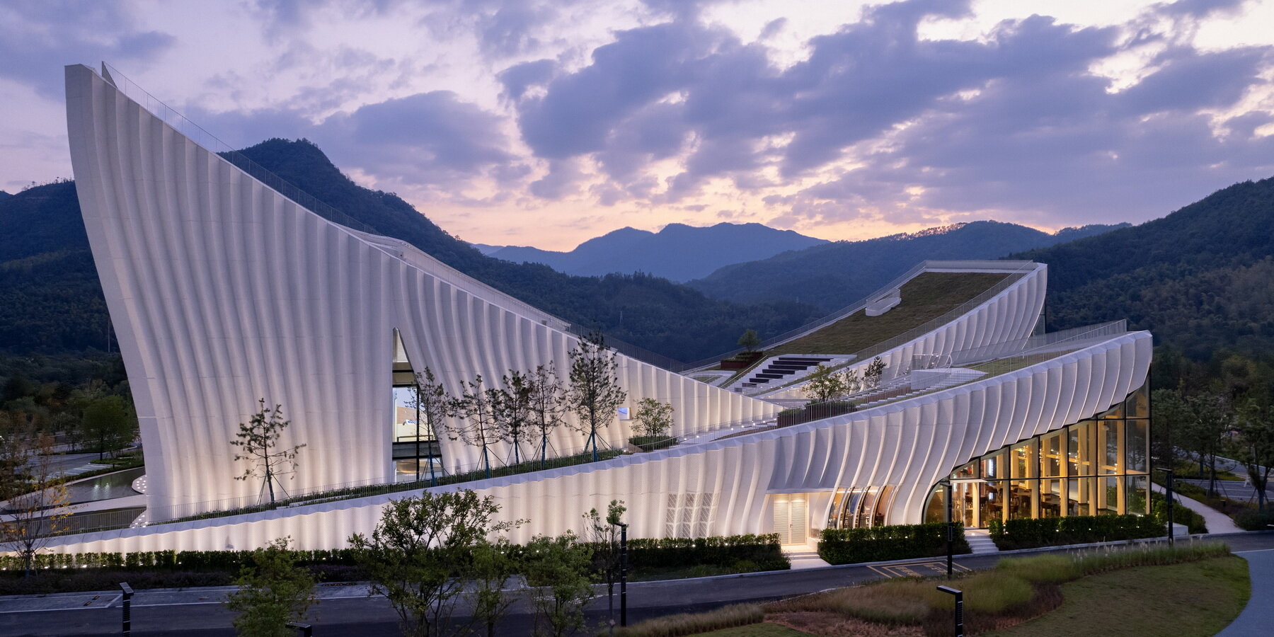 curved-concrete-roofs-atelier-alter-architects-museum-chinese-mountain-foothills-designboom-large01
